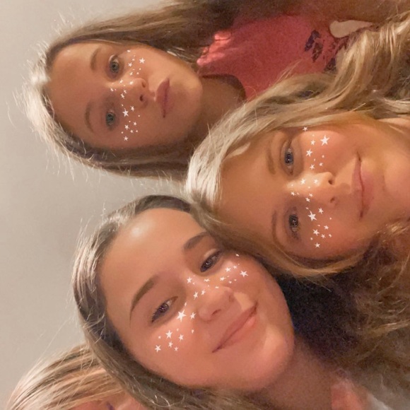 Meet your Posher, Hailey - Picture 2 of 6